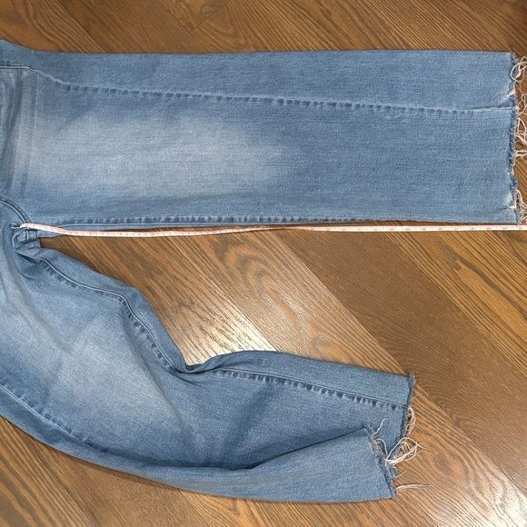 Vervet women’s 29 Wide-Leg Baggy  Distressed Raw Hem Jeans - Picture 4 of 7